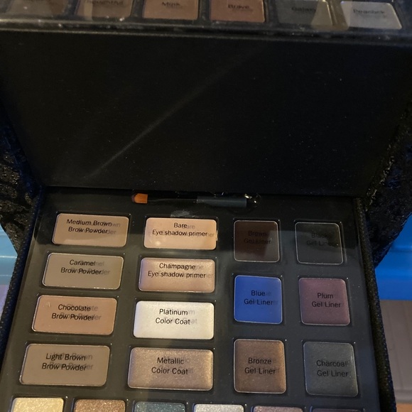NWOT Ulta Beauty Makeup Box w/ Lock and Keys - Picture 4 of 5